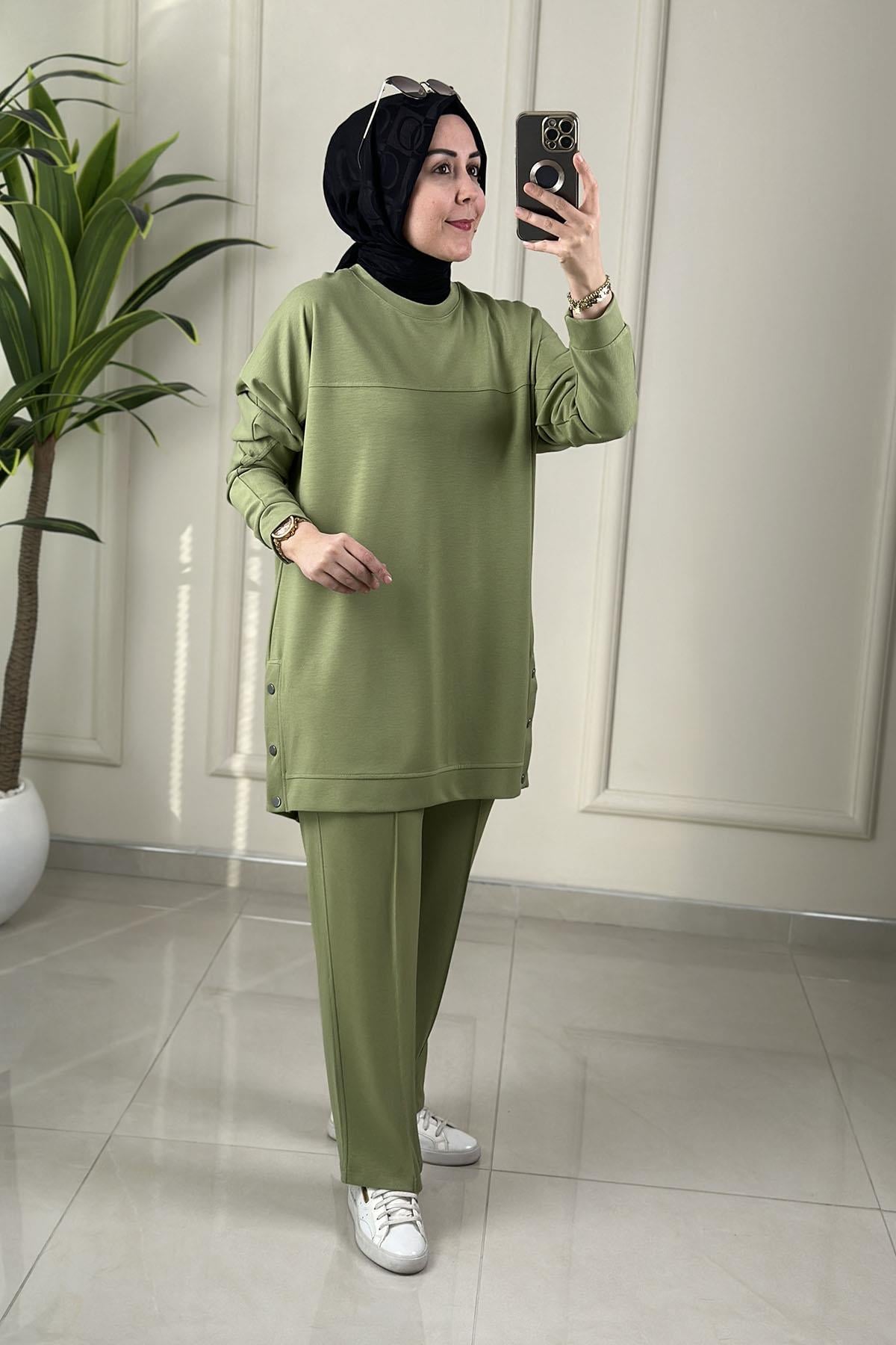 Tesettür Pantolonlu TakımYarasa Kol Yanları Çıtçıtlı Tunik ve Pantolon Kadın İkili Takım Yeşil KADO 257090