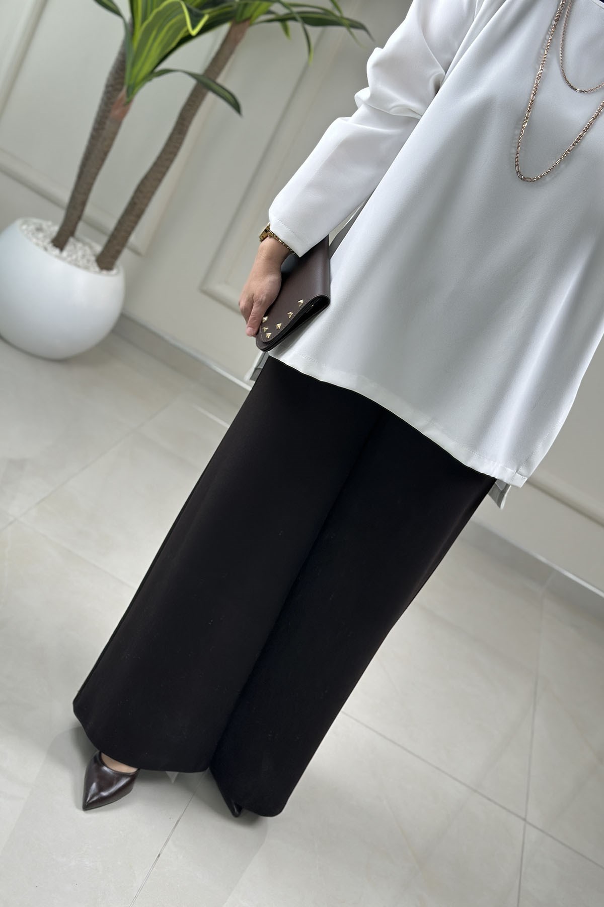 Tesettür PantolonScuba Krep Beli Lastikli Bol Paça Kadın Pantolon Kahverengi MLH 6000