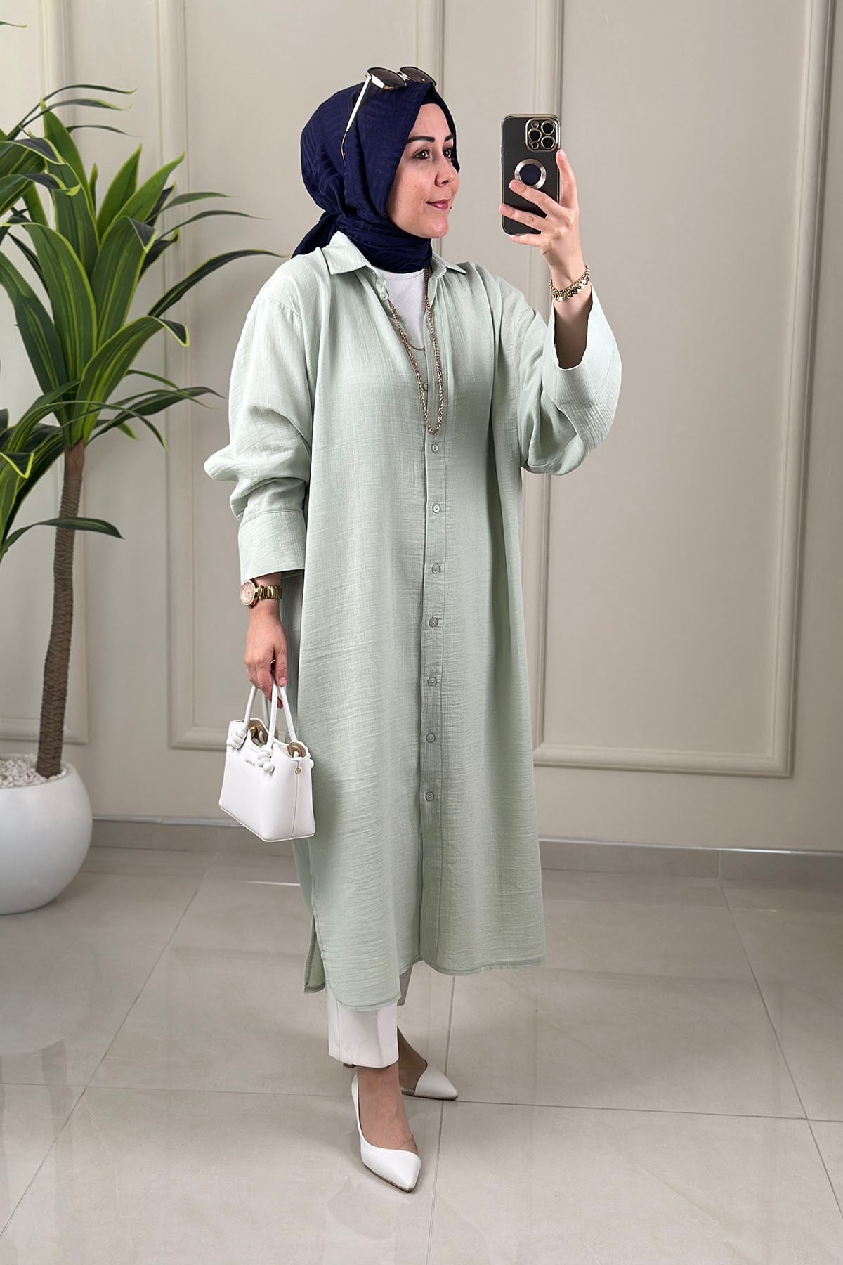 Tesettür Tunik GömlekMüslin Düşük Omuz Oversize Önü Düğmeli Kadın Tunik Yeşil EYL 2162