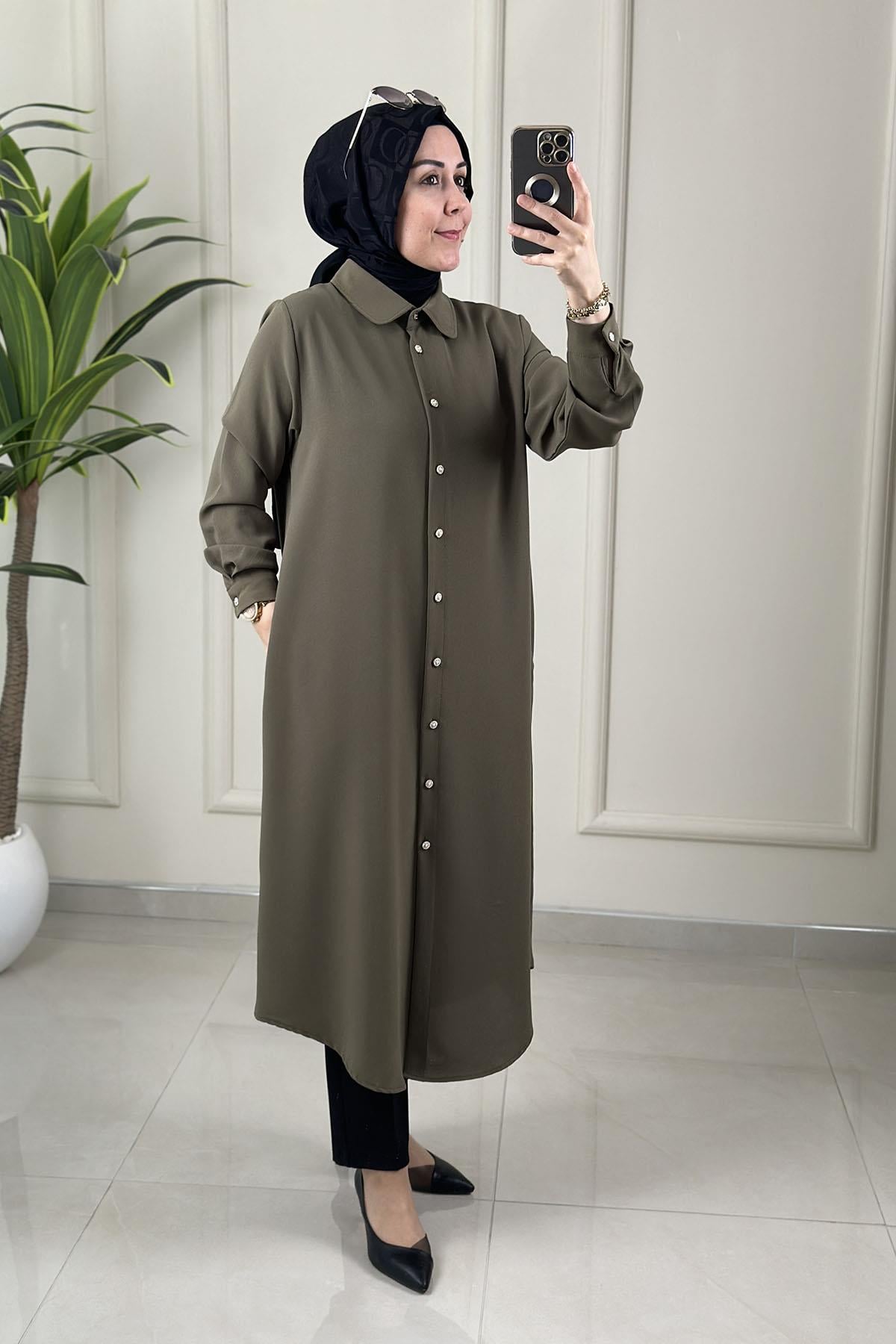 Tesettür Tunik GömlekÖnü Taş İnci Düğme Detaylı Uzun Kadın Tunik Yeşil KADO 262968