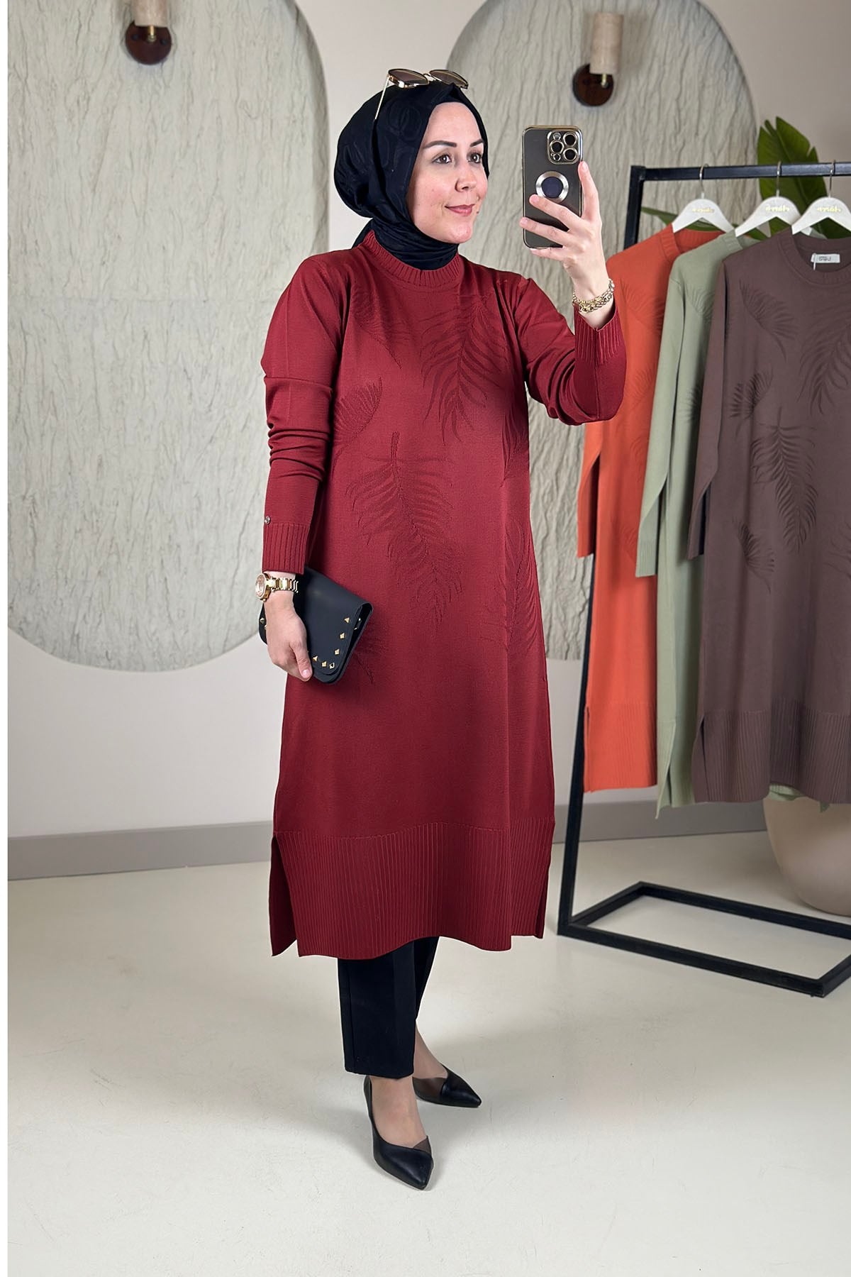 Tesettür Tunik ModelleriArmine Trend Önü Desenli Merserize Triko Kadın Tunik Bordo ARM 408