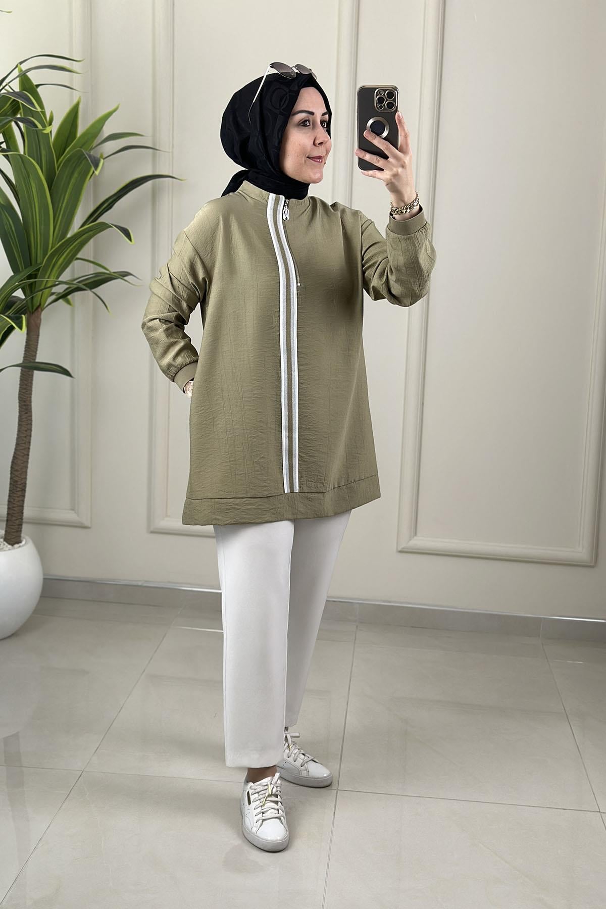 Tesettür Tunik ModelleriArmine Trend Önü Yarım Fermuarlı Ribana Detaylı Kadın Tunik Küf Yeşili ARM 465