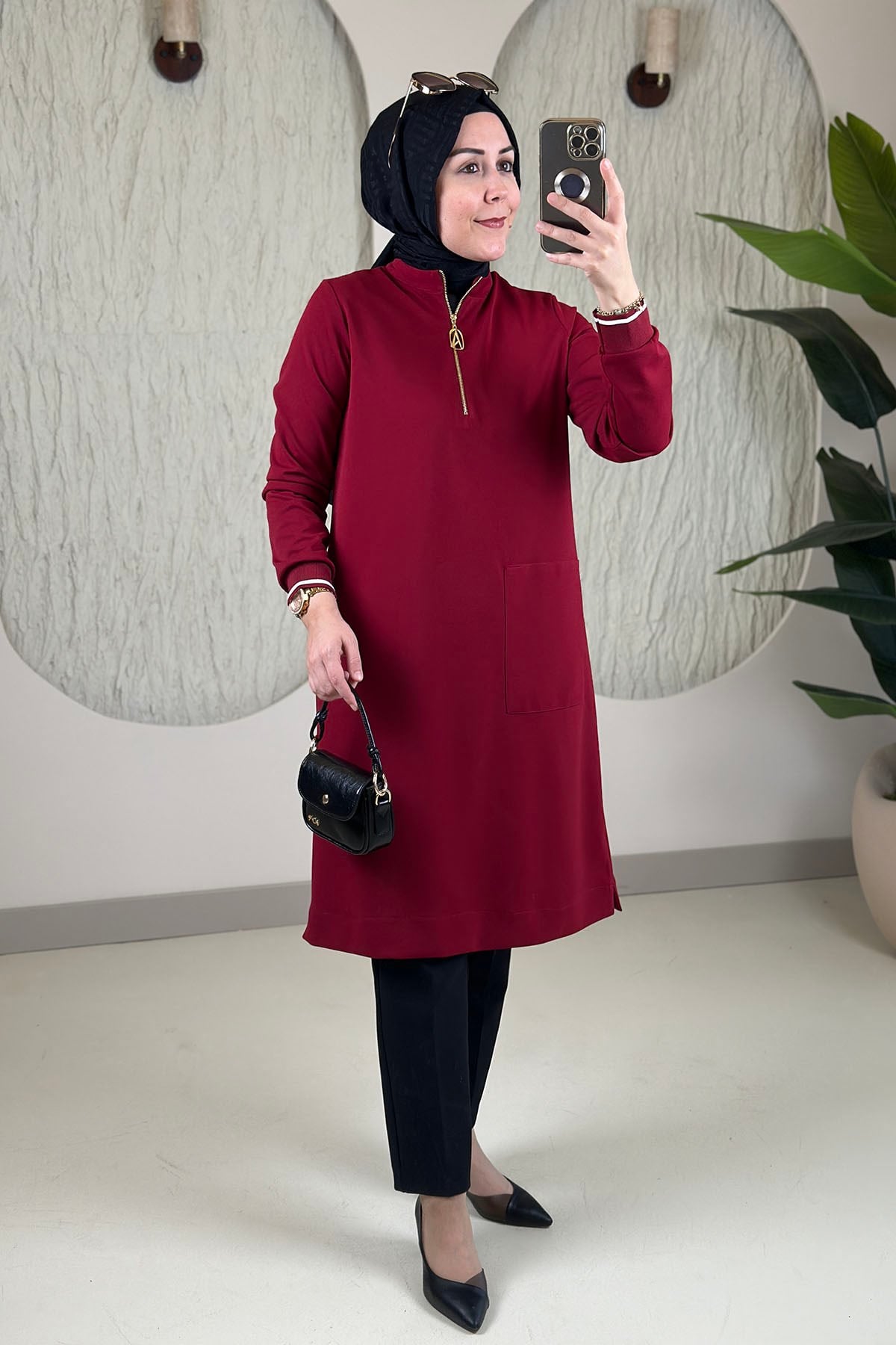 Tesettür Tunik ModelleriAvenna(Armine) Önü Fermuarlı Kol Ribanalı Kadın Tunik Bordo AVN 452