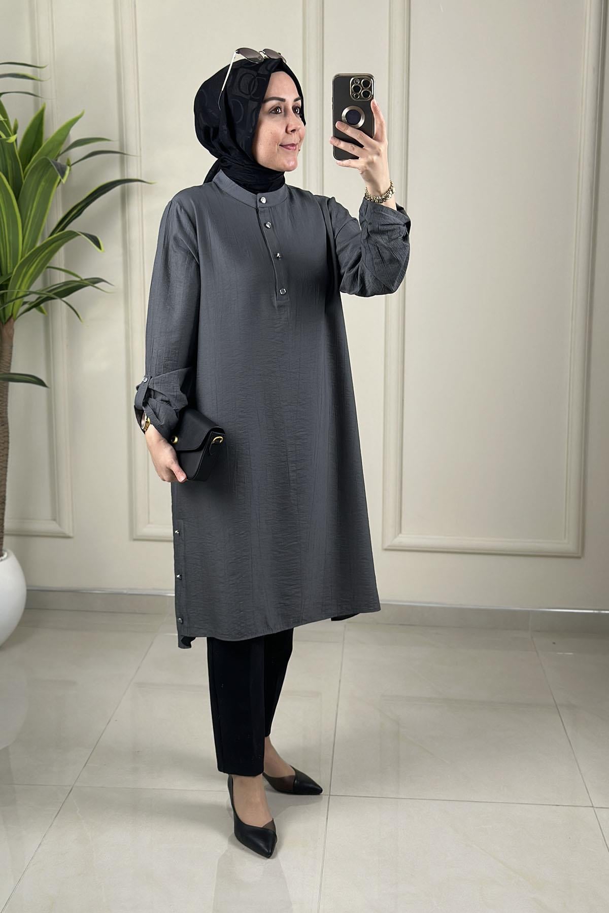 Tesettür Tunik ModelleriKatlama Kol Yan Çıtçıt Detaylı Kadın Tunik Gri KADO 262720