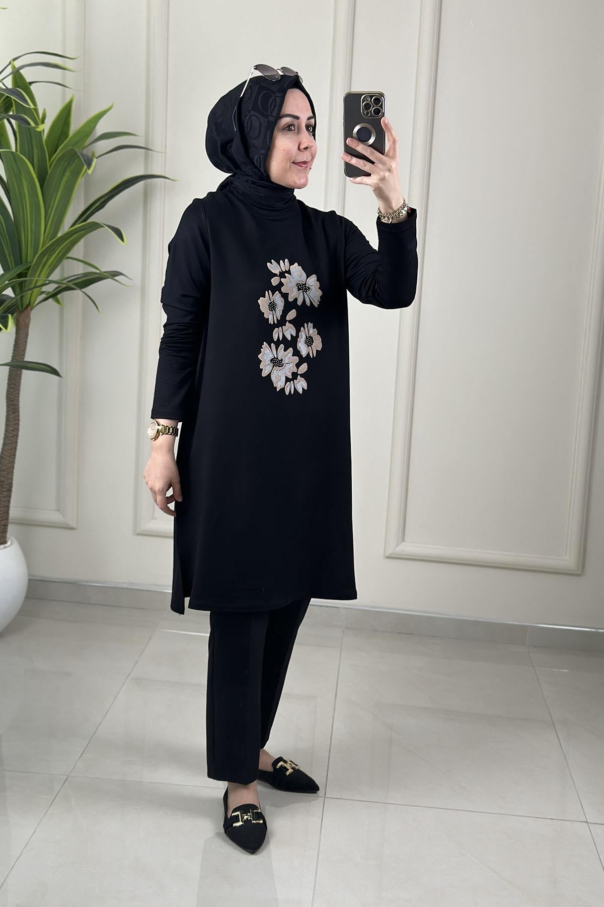 Tesettür Tunik ModelleriÖnü Baskı ve Taş Detaylı Kadın Tunik Siyah KADO 262912