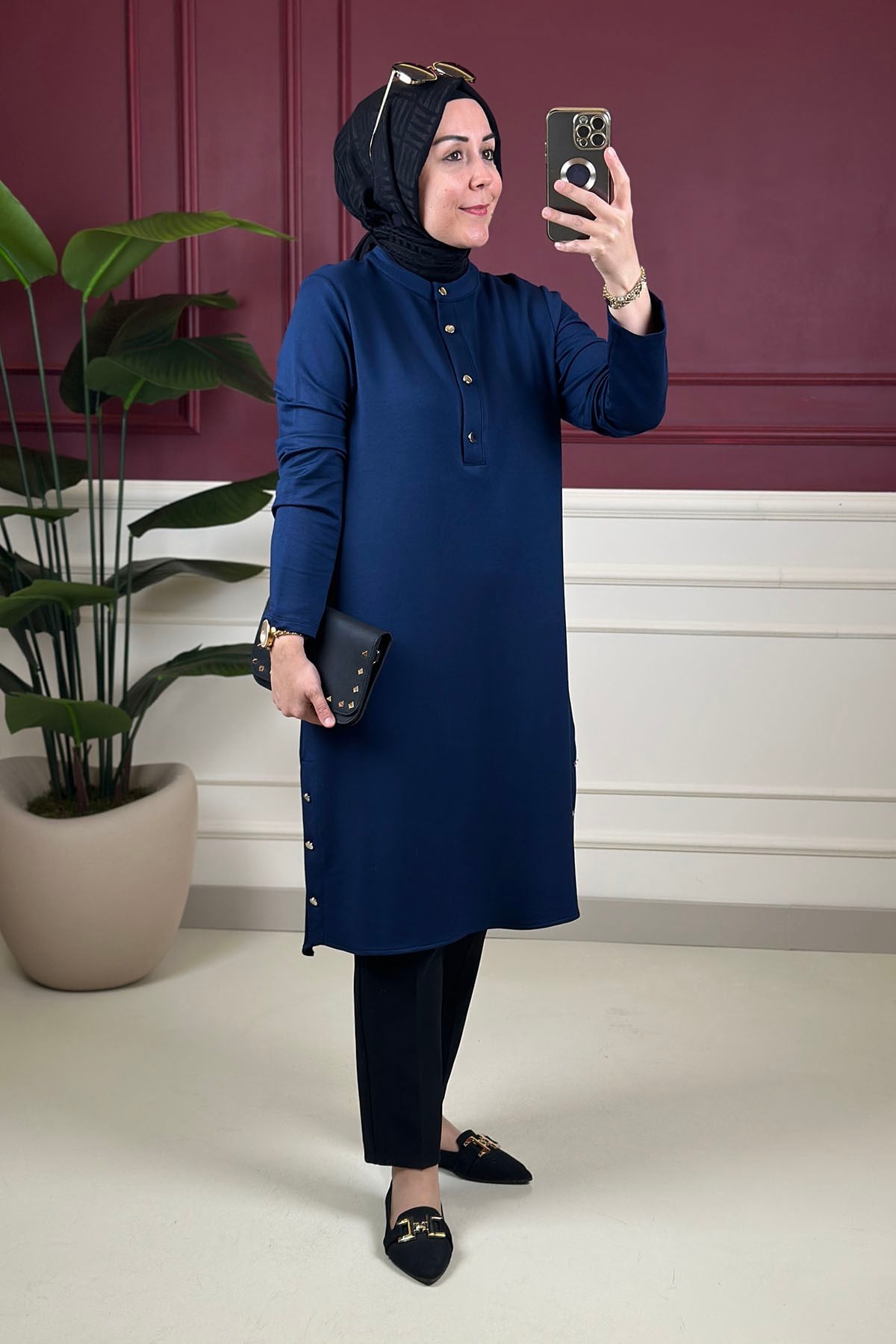 Tesettür Tunik ModelleriÖnü Yarım Düğmeli İnce Oysho Kadın Tunik Lacivert KADO 268204