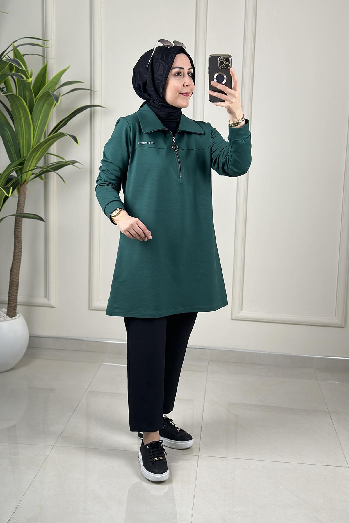 Tesettür Tunik ModelleriÖnü Yarım Fermuarlı Basic Kadın Tunik Zümrüt Yeşili MP 2664
