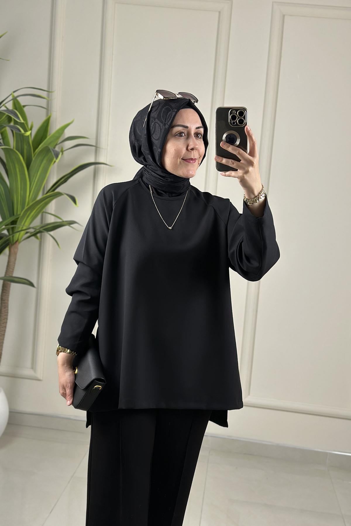 Tesettür Tunik ModelleriReglan Kol Yan Yırtmaçlı Kadın Basic Tunik Siyah MLH 8119