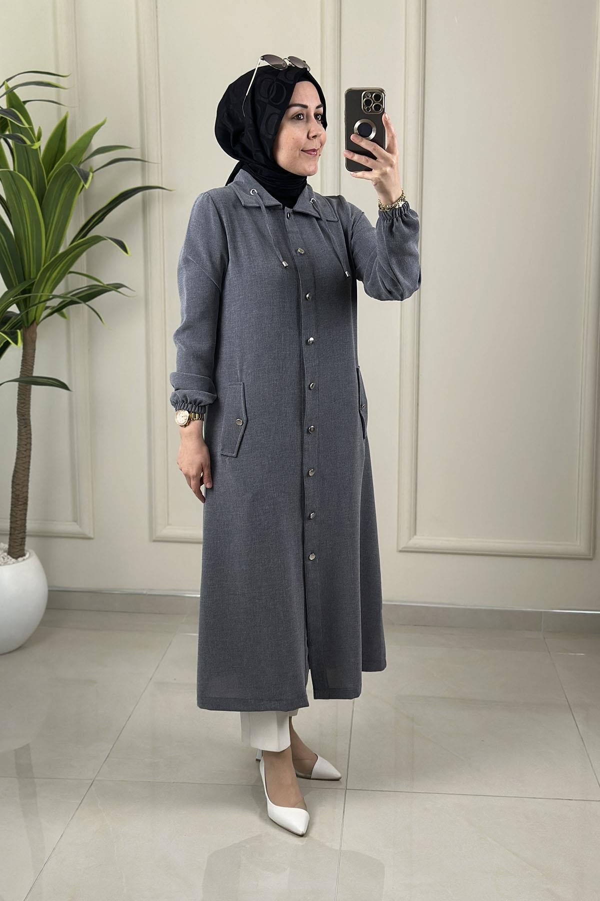 Tesettür Tunik ModelleriTensel Krep Önü Düğmeli Kolu Büzgülü Kadın Giyçık Tunik Grimsi Mavi GNR 240