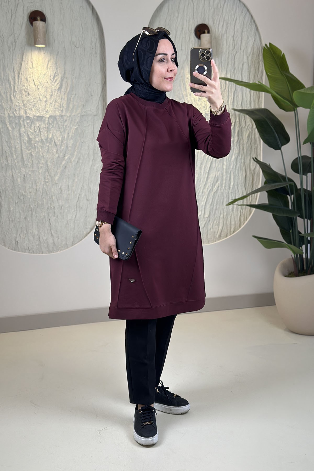 Tesettür Tunik ModelleriYaka ve Kol Ribanalı Nervürlü İki İplik Kadın Tunik Bordo KADO 268476 