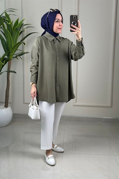 Tesettür Tunik GömlekDüşük Omuz Önü Düğmeli Oversize Kadın Tunik Haki KADO 262244