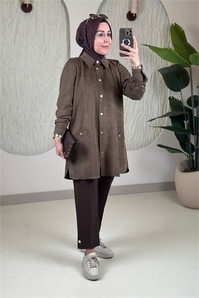 Tesettür Tunik ModelleriAvenna(Armine) İnce Fitilli Kadife Reglan Kol Önü Çıtçıtlı Kadın Tunik Haki AVN 417