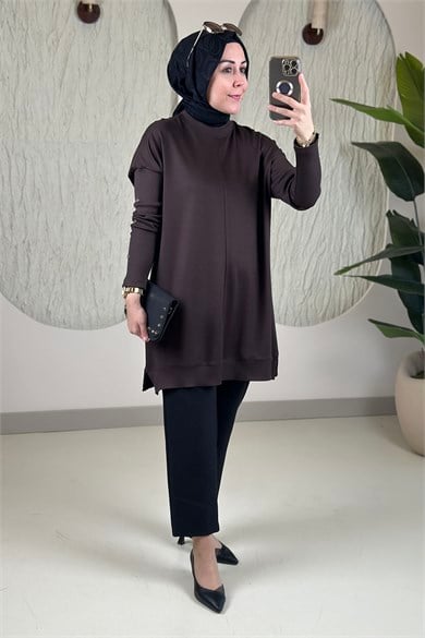 Tesettür Tunik ModelleriDüşük Omuz Kol Ribanalı Düğme Detaylı Kadın Tunik Kahverengi KADO 268484