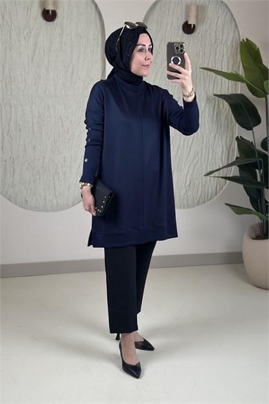 Tesettür Tunik ModelleriDüşük Omuz Kol Ribanalı Düğme Detaylı Kadın Tunik Lacivert KADO 268484