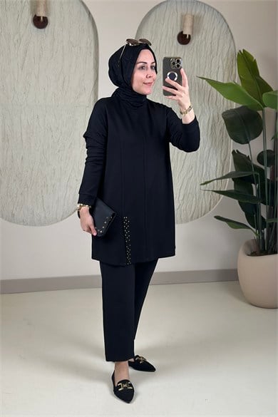 Tesettür Tunik ModelleriDüşük Omuz Ön Yırtmaç Taş Detaylı Oysho Kadın Tunik Siyah KADO 268334