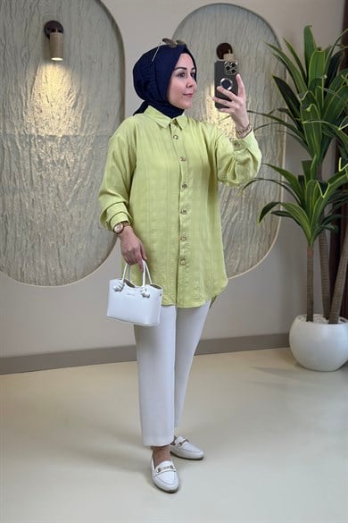 Tesettür Tunik ModelleriDüşük Omuz Önü Düğmeli Gofre Kumaş Kadın Tunik Asit Yeşili GNR 255