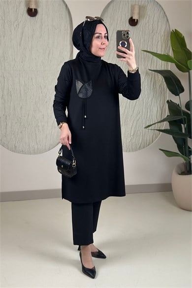 Tesettür Tunik Modelleriİnce Oysho Lale Cep Taş Detaylı Kadın Tunik Siyah KADO 268554
