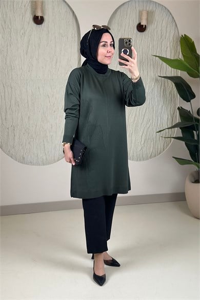 Tesettür Tunik ModelleriMerserize Triko Önü Kendinen Desenli Kadın Tunik Haki KADO 2726073