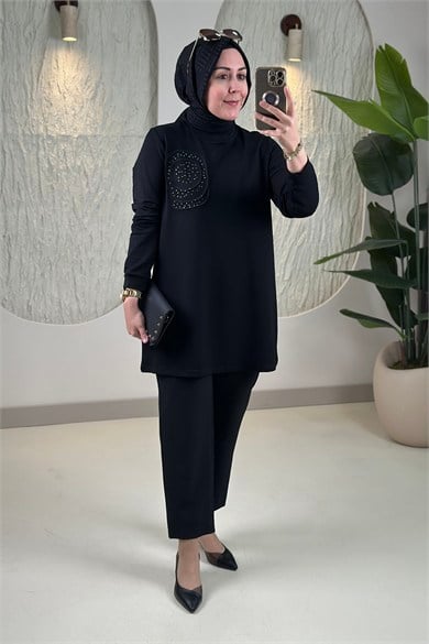 Tesettür Tunik ModelleriÖnü Taş Detaylı Basic Kadın Tunik Siyah KADO 268188