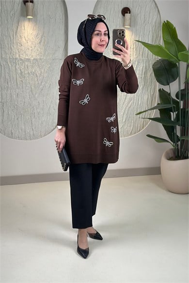 Tesettür Tunik ModelleriPulpayet ve Boncuk Kelebek Nakış İşlemeli Kadın Triko Tunik Kahverengi SFF 2008
