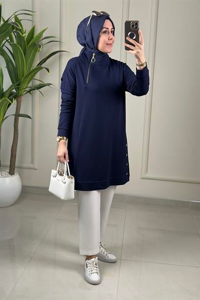 Tesettür Tunik ModelleriYaka Fermuarlı Yanı Zımba Detaylı Kadın Tunik Lacivert KADO 257668