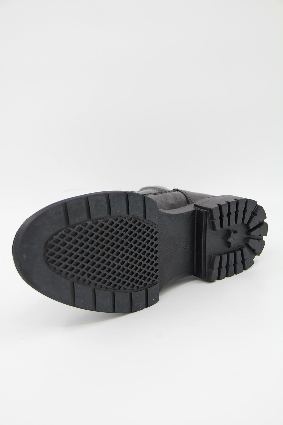 Luciano Bellini Bc5808 Erkek Klasik Bot - SİYAH