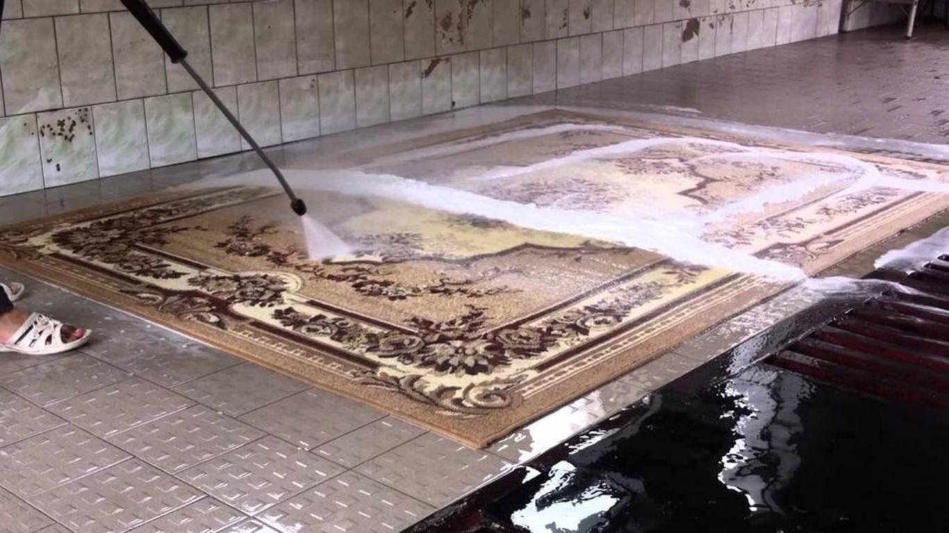 Sürekli ıslanan halılar için uygulanması gereken pratik önlemler