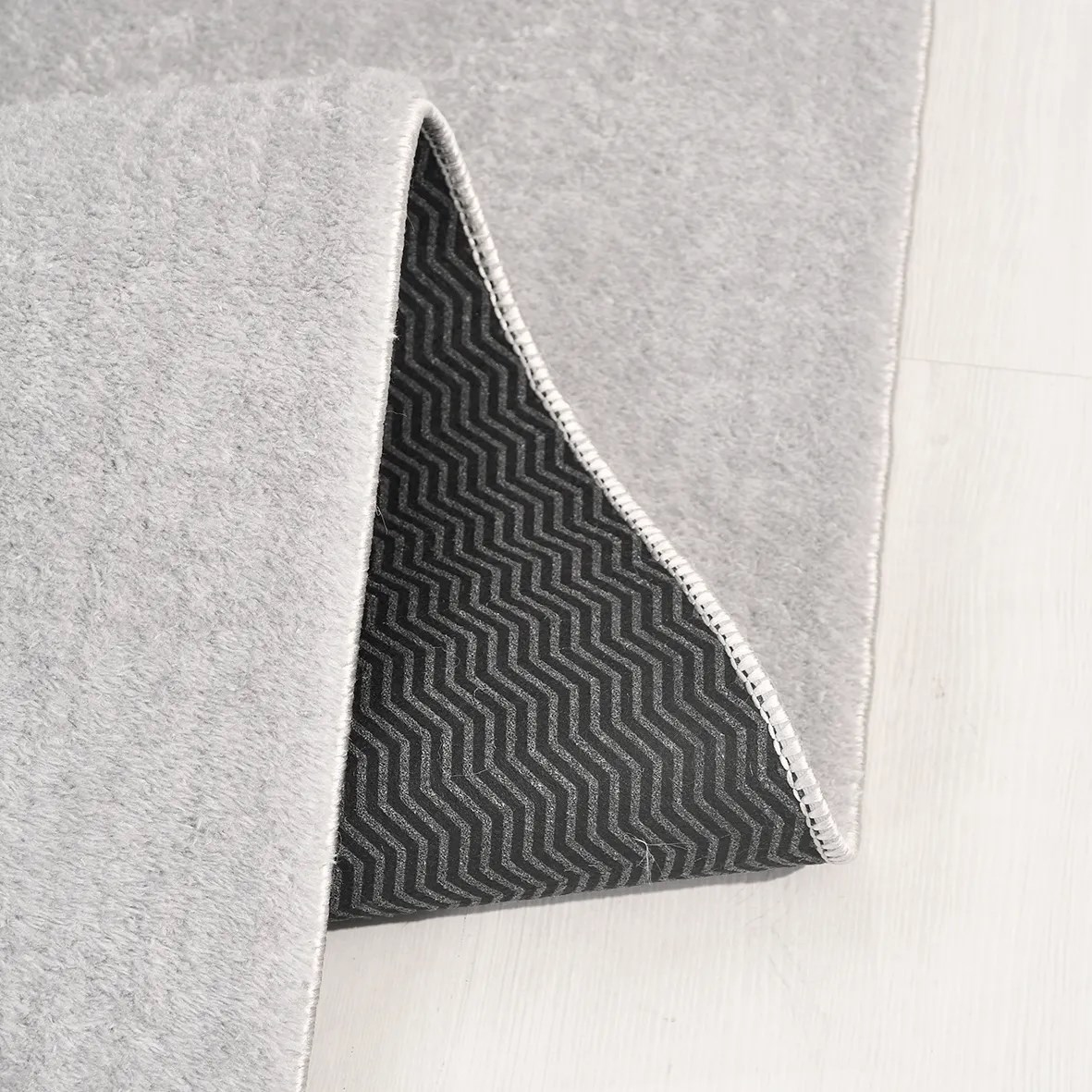 POLY Peluş Halı-Gri- Salon-Mutfak-Antre-Oturma Odası-Yumuşak-Kaymaz Taban-Yıkanabilir–Modern-Uygun Fiyat