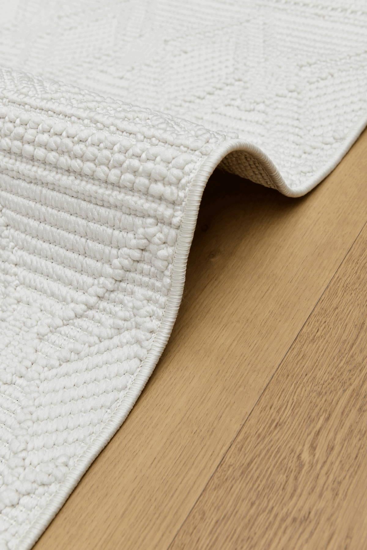 ELENA HALI ELİOS ES04