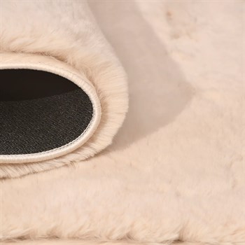 Tavşan Poly Peluş Halı -Bej- Yüksek Kalite-Ekstra Yumuşak - Kaymaz Özel Tabanlı - Özel Ölçü