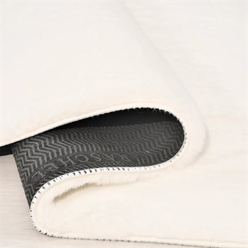 Tavşan Poly Peluş Halı -Beyaz- Yüksek Kalite-Ekstra Yumuşak - Kaymaz Özel Tabanlı - Özel Ölçü