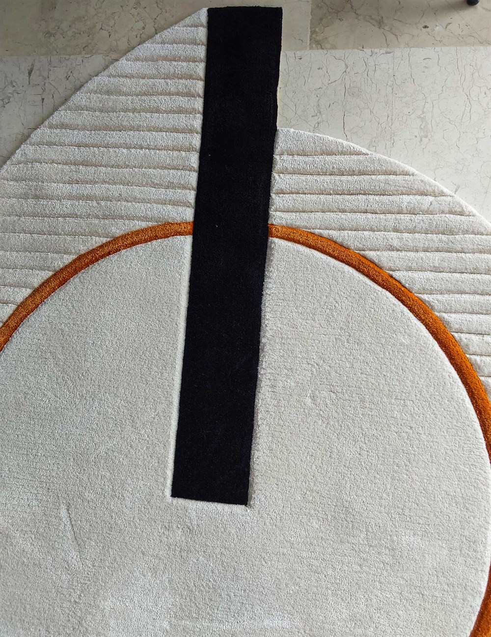 ÖZEL TASARIM HALI DAİRE