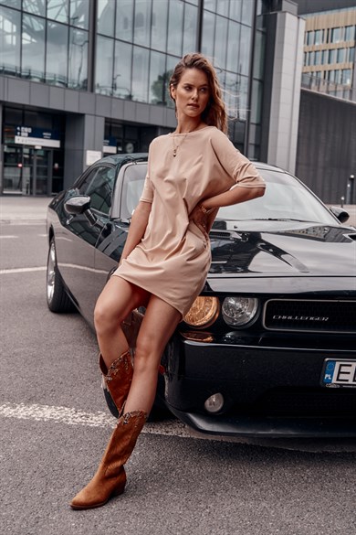 Arkası Çapraz Detaylı Mini Elbise