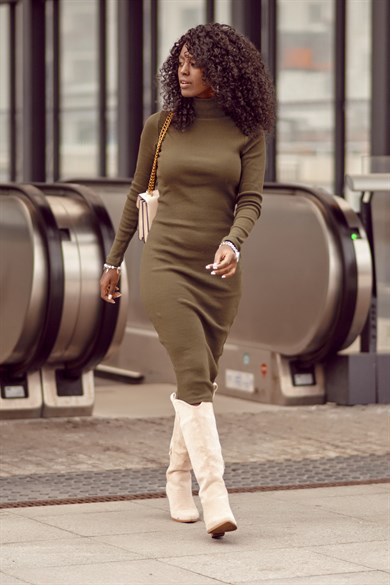 Balıkçı Yaka Midi Kalem Elbise