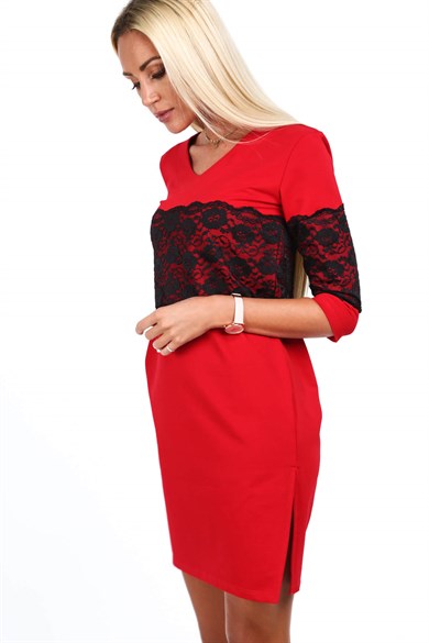 Dantel Detaylı V Yaka Yırtmaçlı Mini Elbise