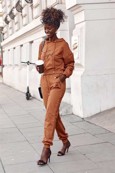 Kapüşonlu Kadın İkili Takım