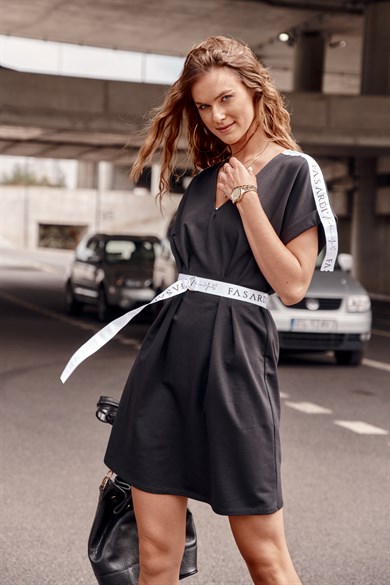 Kemer Detaylı Şık ve Rahat Mini Elbise