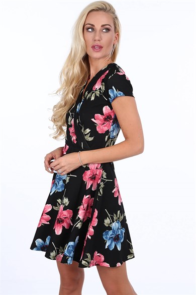 Kruvaze Yaka Çiçek Desenli Mini Elbise