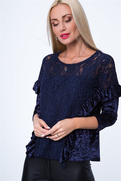 Önü Dantelli Kadife Bluz