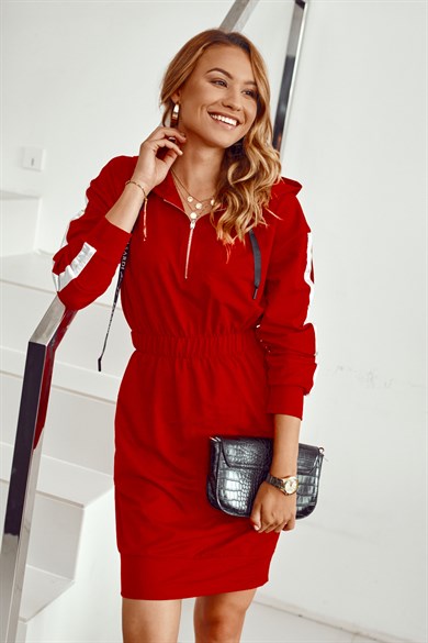 Şeritli Kapüşonlu Büzgü Detaylı Midi Elbise