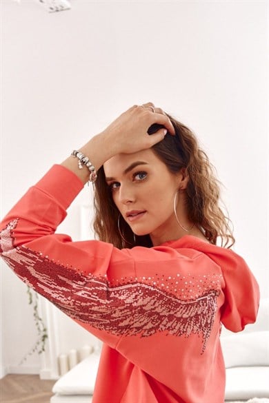 Taş İşlemeli Kanat Detaylı Kapüşonlu Kadın Sweatshirt