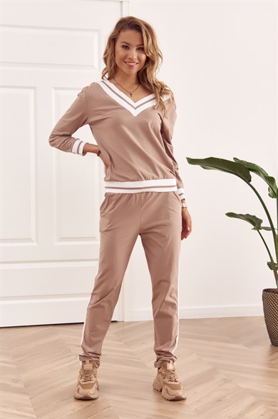 V Yaka Şeritli Kadın Eşofman Takımı