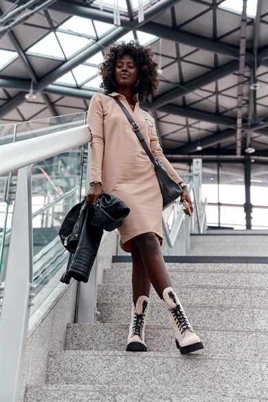 Yakalı Şık Dekolte Basic Elbise