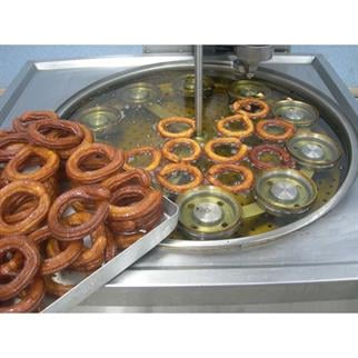 Özvan HTM 560 Halka Tatlı Makinesi, 54 Litre Yağ Hazneli, Trifaze 380V