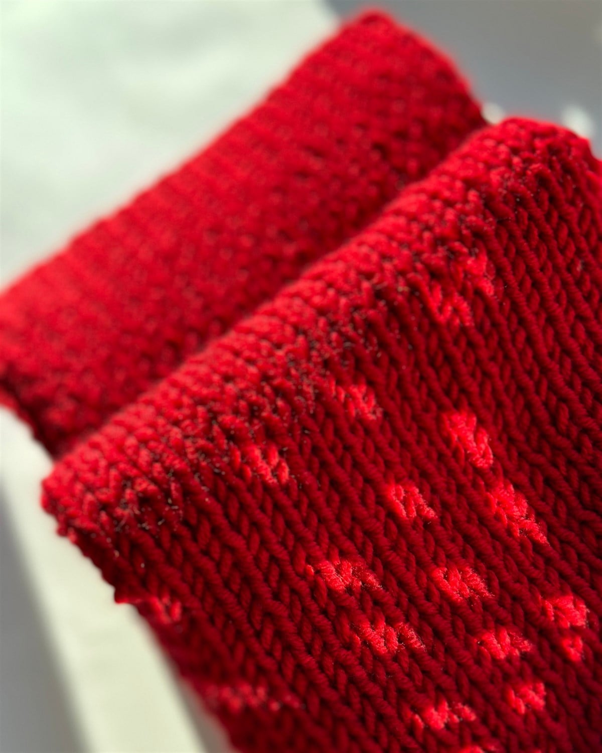 Kırmızı Örgü Atkı