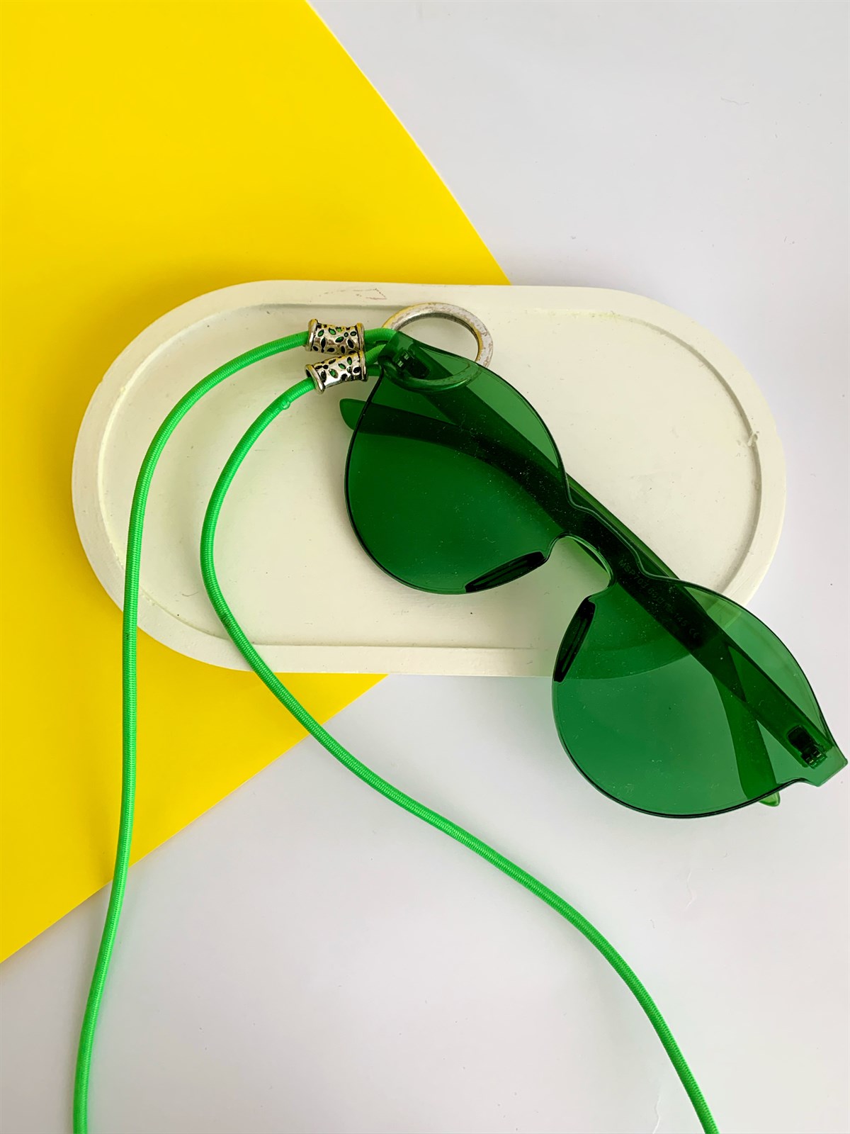 Yeşil Gözlük İpi