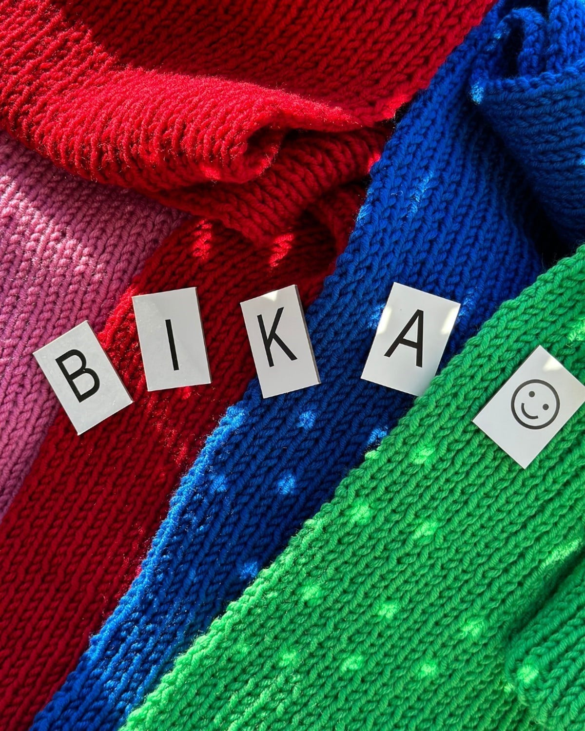 Saks Mavisi Örgü Atkı