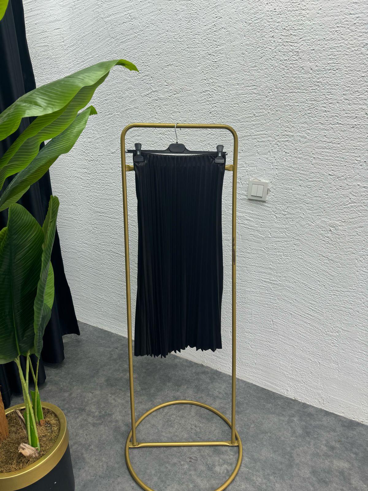 Shiny Pleated Skirt Black