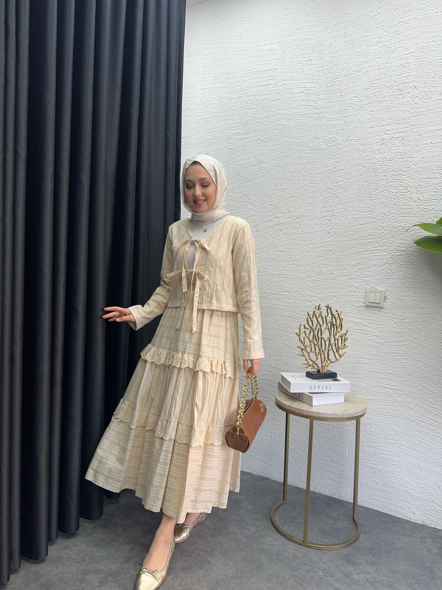 Tiered Lace Skirt Set Beige