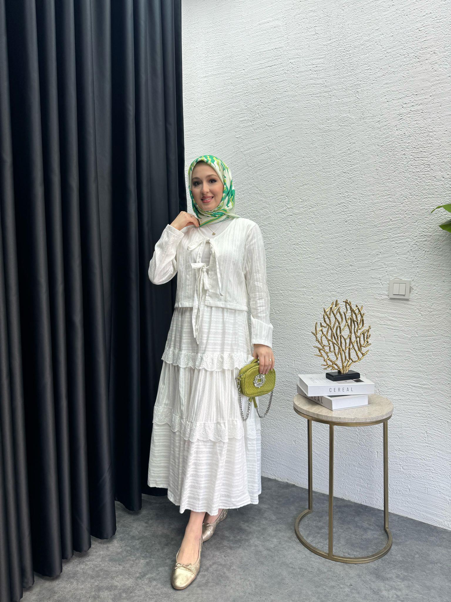 Tiered Lace Skirt Set White